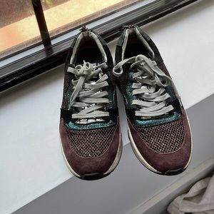 P448 Metallic Sneeakers